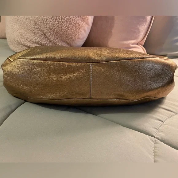 Authentic Coach Ali Hobo - Picture 6 of 16